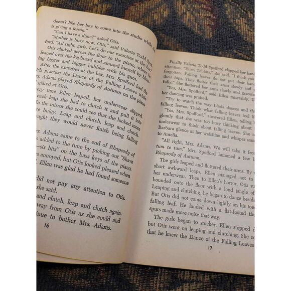 Vintage 1975 Ellen Tibbets by Beverly Cleary - Picture 4 of 5